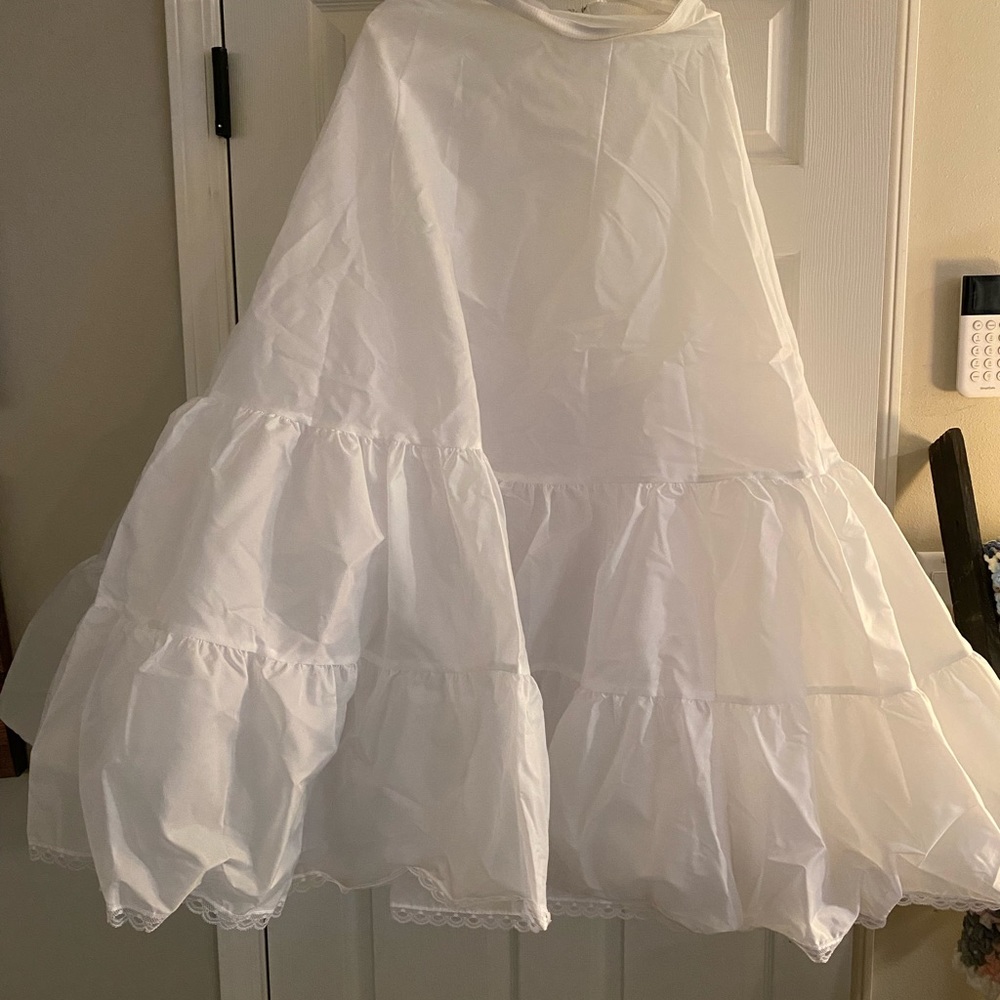 David’s bridal underskirt